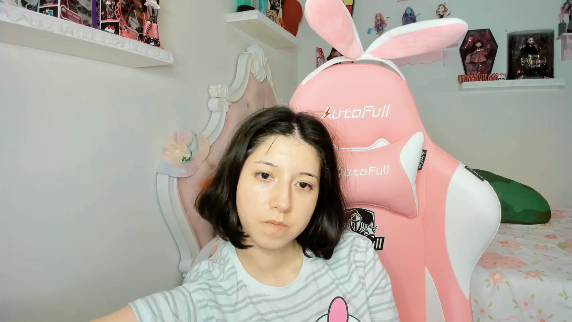 Gallery image thumbnail from Cherrycute666's myfreecams stream on, 09/29/2025, 06:12 image 7 of 20