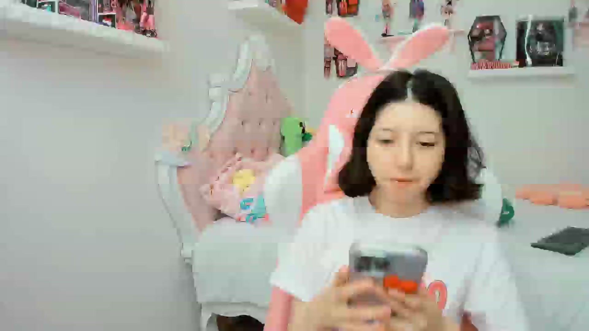 Gallery image thumbnail from Cherrycute666's myfreecams stream on, 10/02/2025, 20:34 image 18 of 20