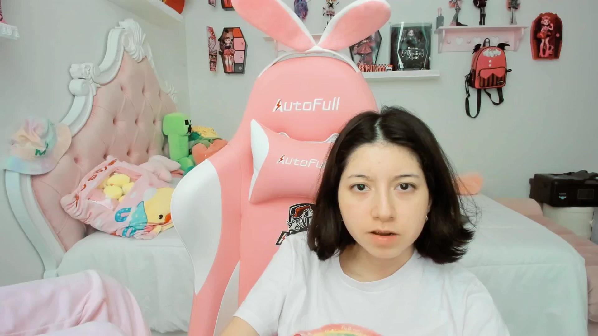 Gallery image thumbnail from Cherrycute666's myfreecams stream on, 10/02/2025, 21:45 image 17 of 20