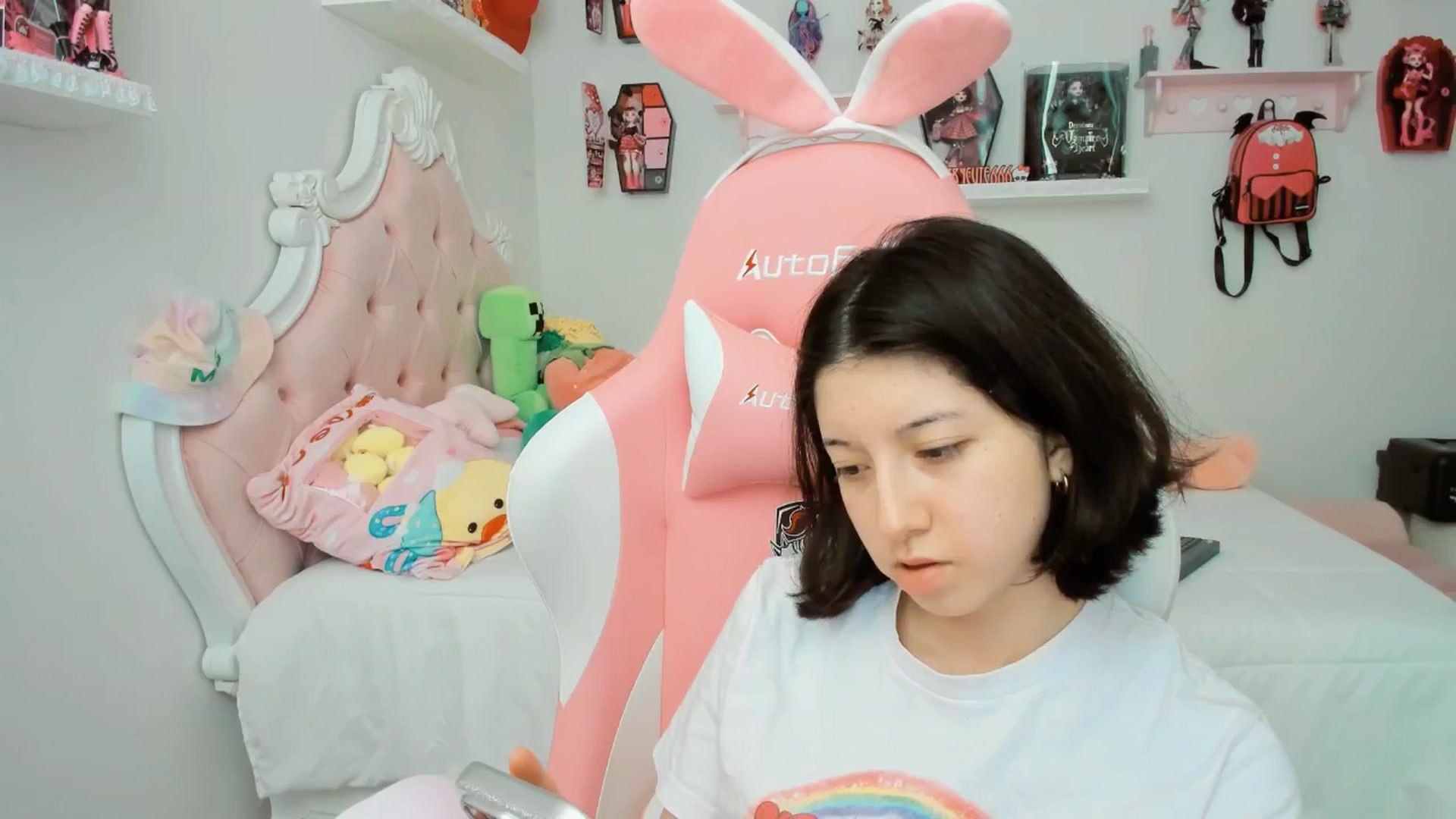 Gallery image thumbnail from Cherrycute666's myfreecams stream on, 10/02/2025, 21:45 image 10 of 20