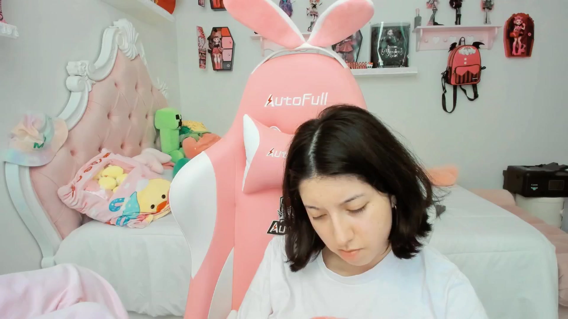 Gallery image thumbnail from Cherrycute666's myfreecams stream on, 10/02/2025, 21:45 image 19 of 20