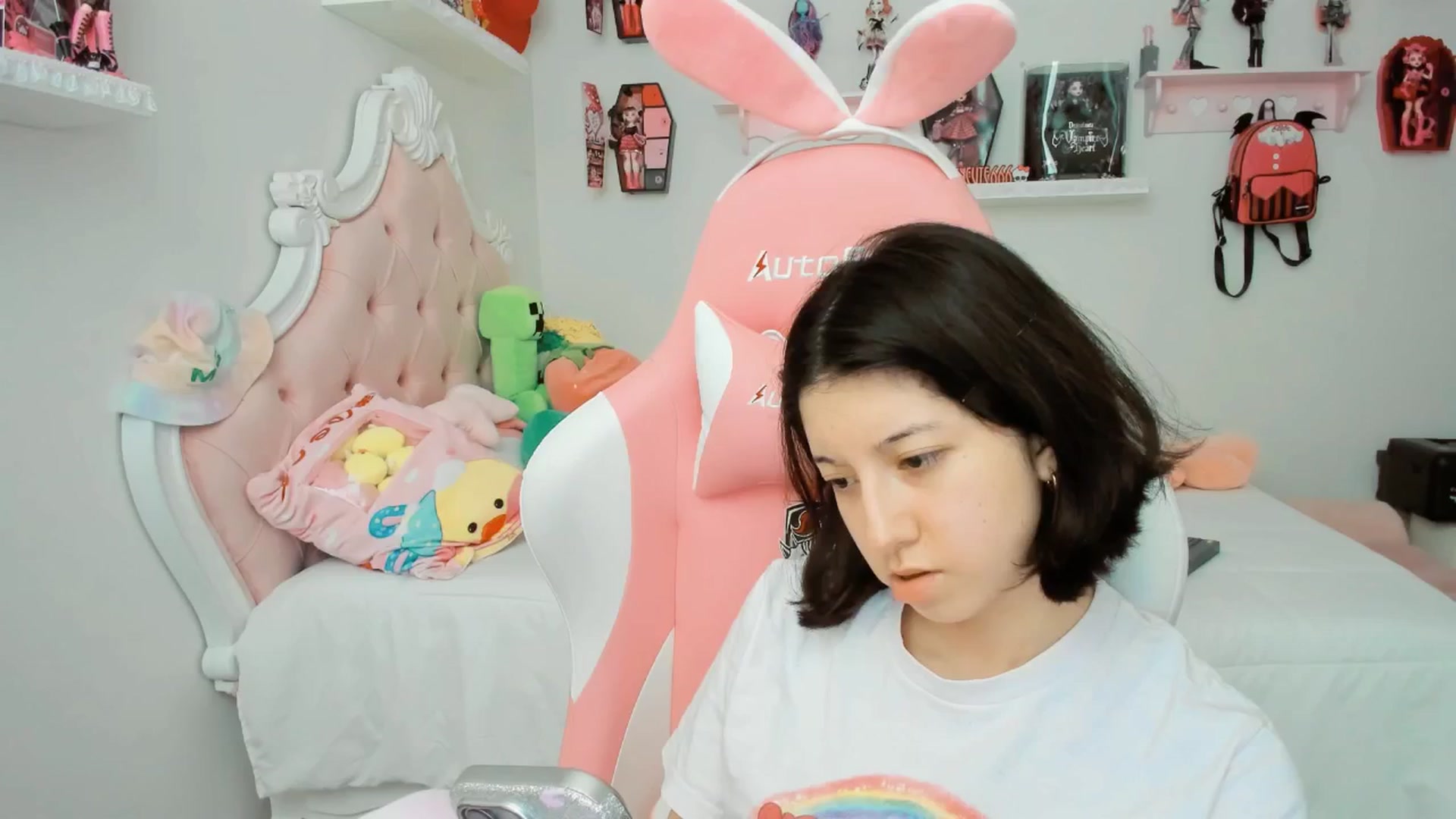 Gallery image thumbnail from Cherrycute666's myfreecams stream on, 10/02/2025, 21:45 image 13 of 20
