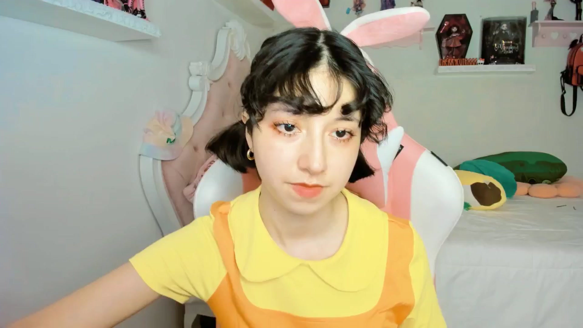 Gallery image thumbnail from Cherrycute666's myfreecams stream on, 10/04/2025, 03:44 image 2 of 20