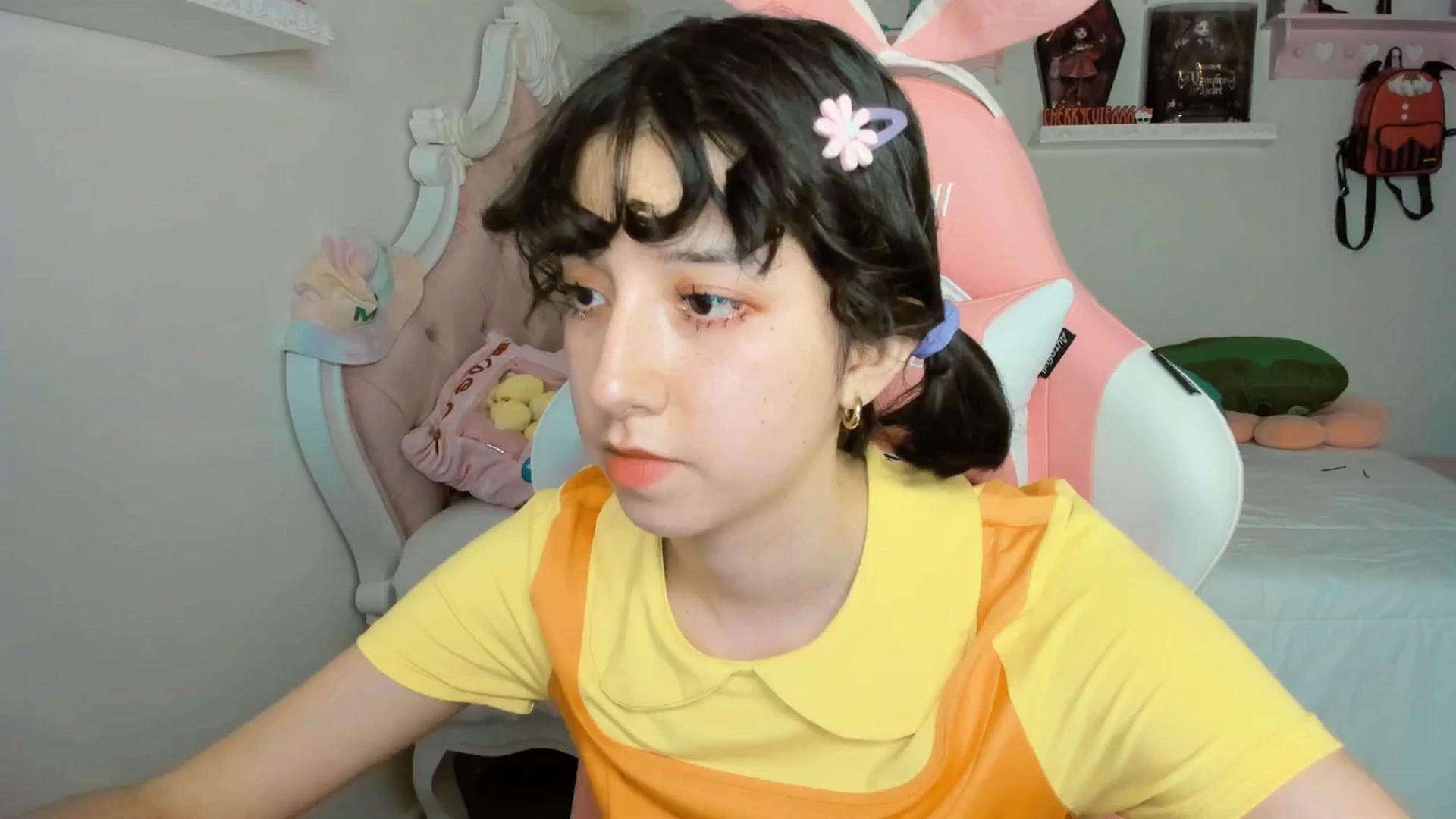 Gallery image thumbnail from Cherrycute666's myfreecams stream on, 10/04/2025, 03:44 image 4 of 20