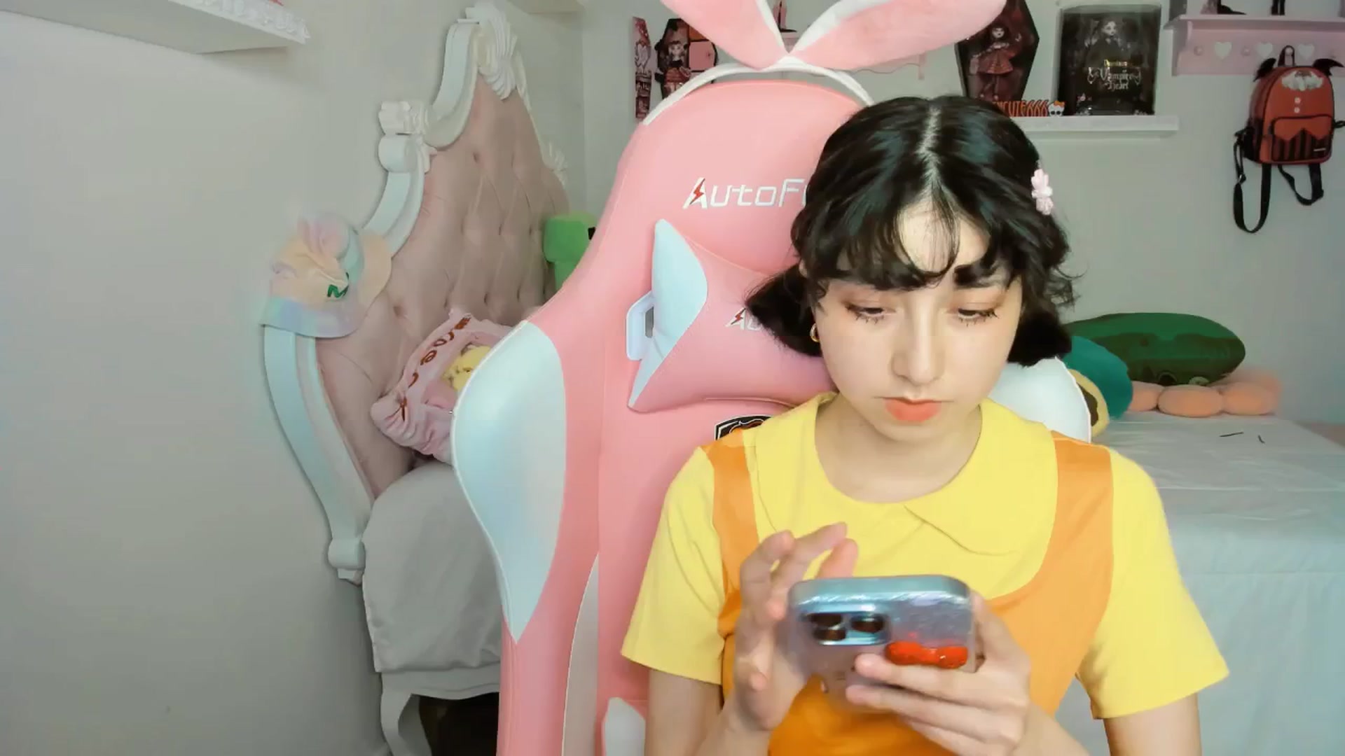 Gallery image thumbnail from Cherrycute666's myfreecams stream on, 10/04/2025, 03:44 image 3 of 20
