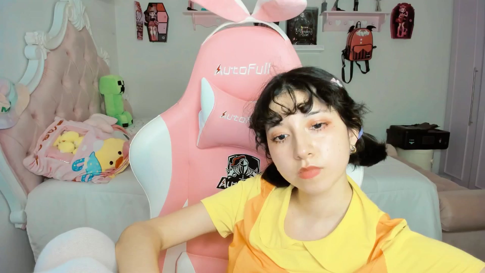 Gallery image thumbnail from Cherrycute666's myfreecams stream on, 10/04/2025, 06:03 image 18 of 20