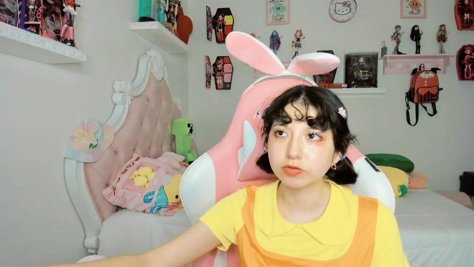 Gallery image thumbnail from Cherrycute666's myfreecams stream on, 10/04/2025, 06:03 image 10 of 20