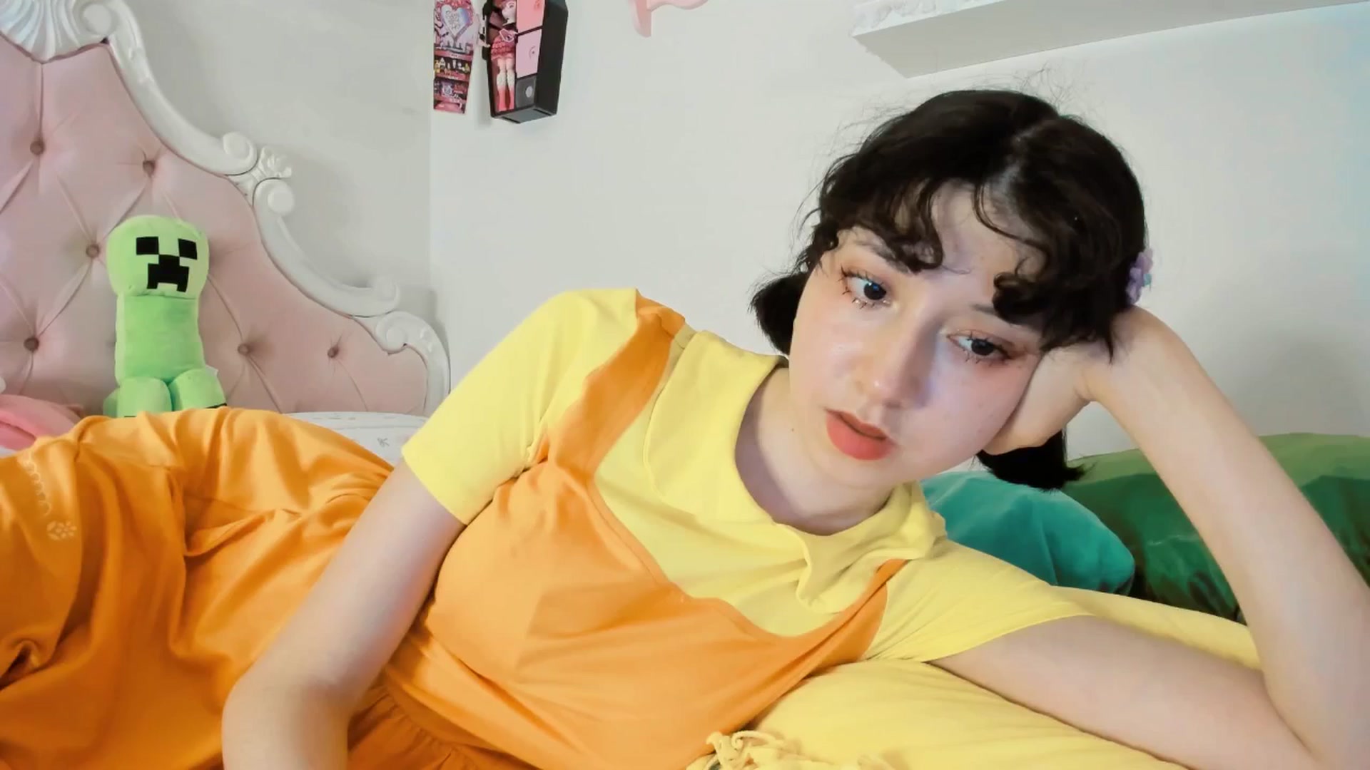 Gallery image thumbnail from Cherrycute666's myfreecams stream on, 10/04/2025, 06:03 image 8 of 20