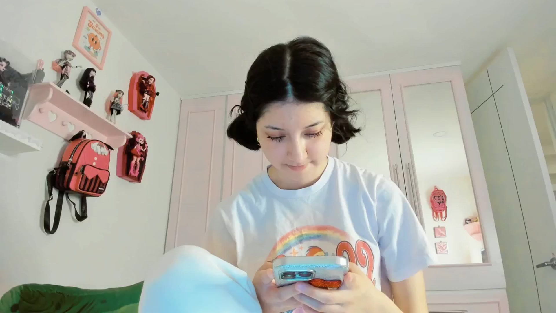 Gallery image thumbnail from Cherrycute666's myfreecams stream on, 10/04/2025, 10:26 image 1 of 20