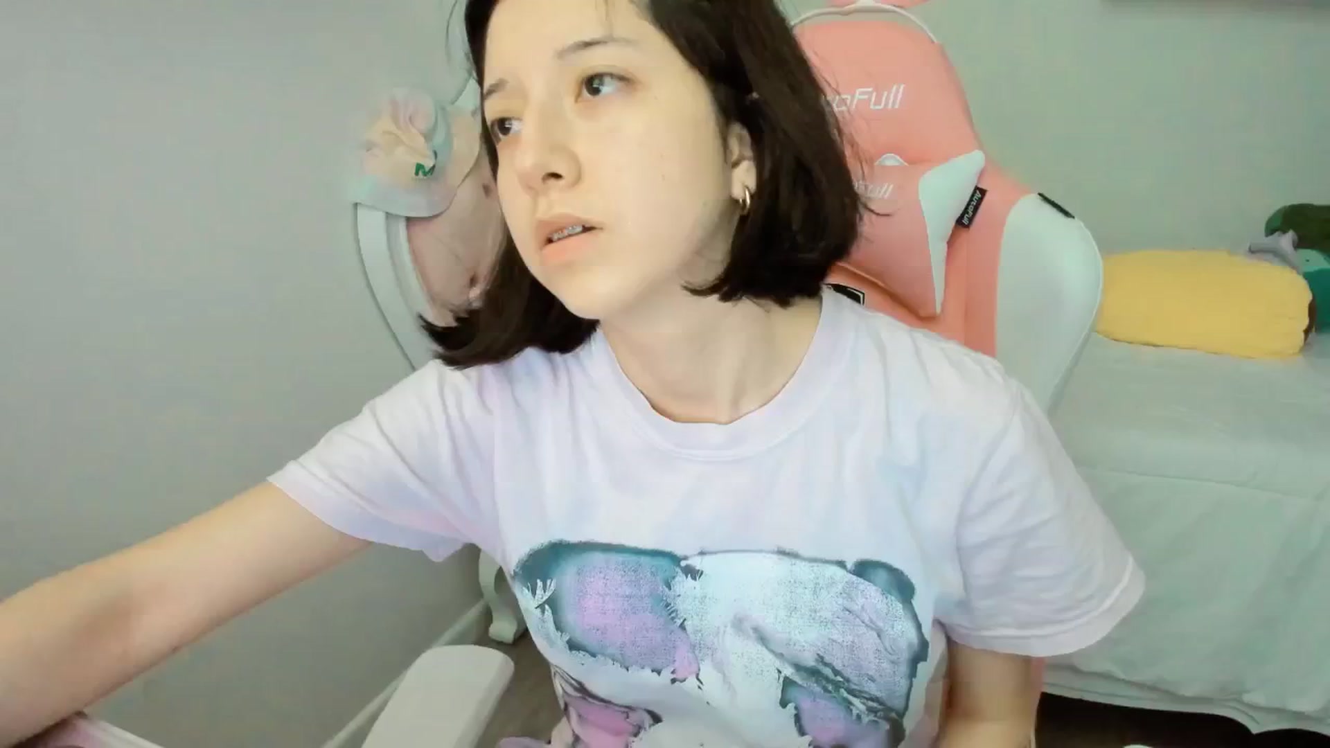 Gallery image thumbnail from Cherrycute666's myfreecams stream on, 10/05/2025, 02:37 image 1 of 20