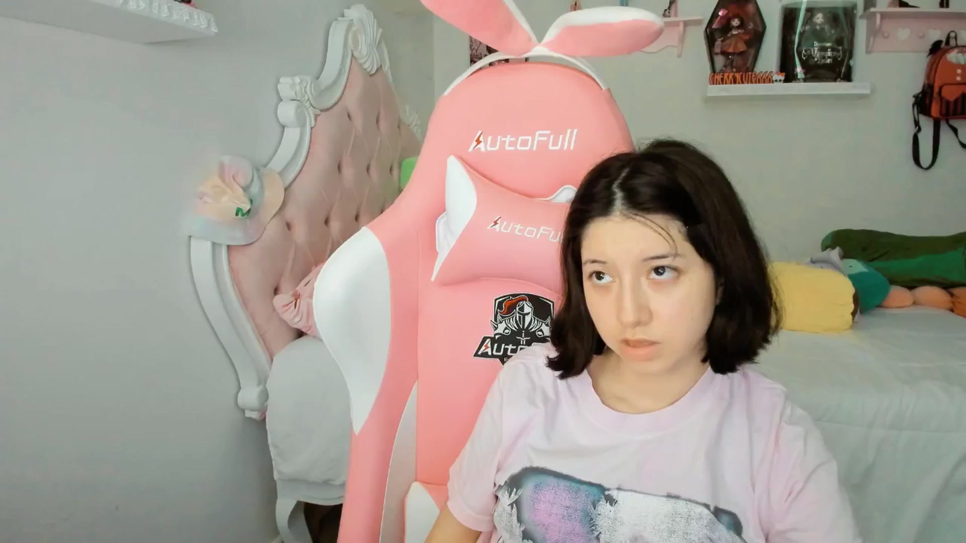 Gallery image thumbnail from Cherrycute666's myfreecams stream on, 10/05/2025, 02:37 image 4 of 20