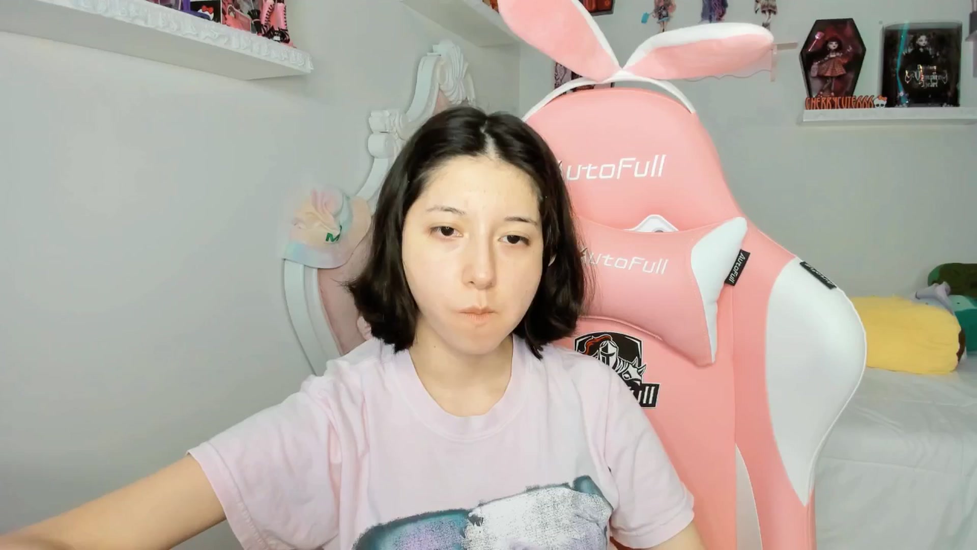 Gallery image thumbnail from Cherrycute666's myfreecams stream on, 10/05/2025, 02:37 image 6 of 20