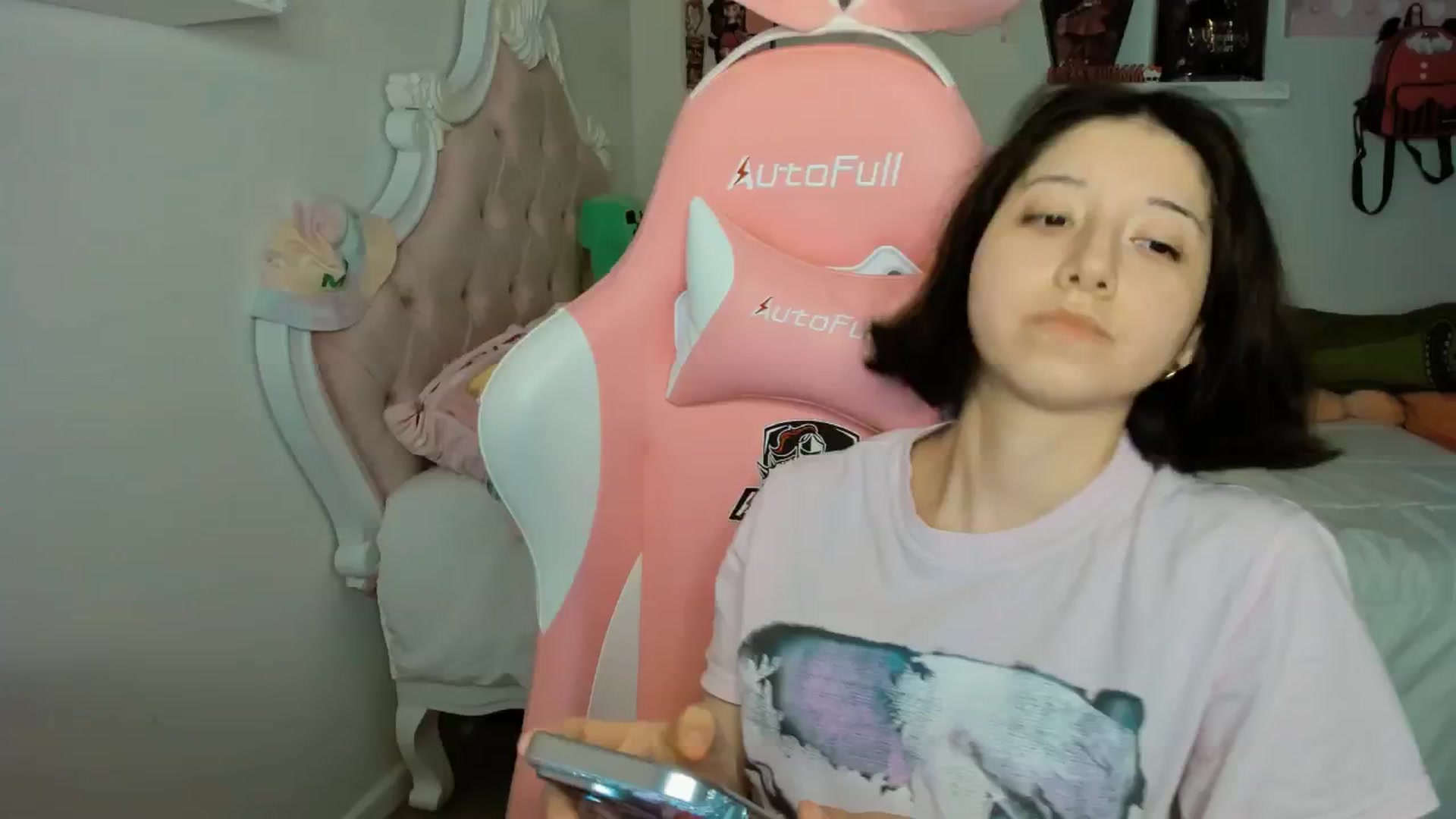 Gallery image thumbnail from Cherrycute666's myfreecams stream on, 10/05/2025, 02:37 image 13 of 20