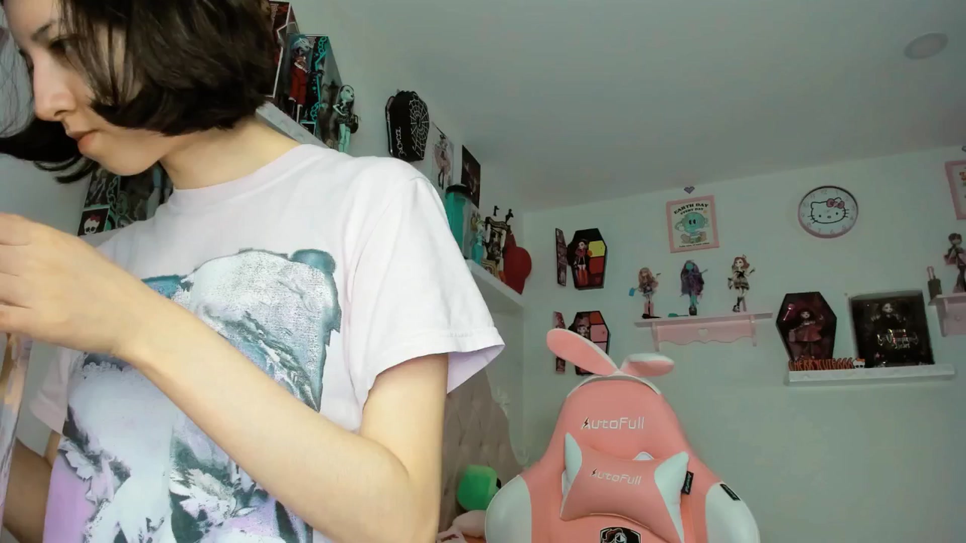Gallery image thumbnail from Cherrycute666's myfreecams stream on, 10/05/2025, 05:05 image 8 of 20