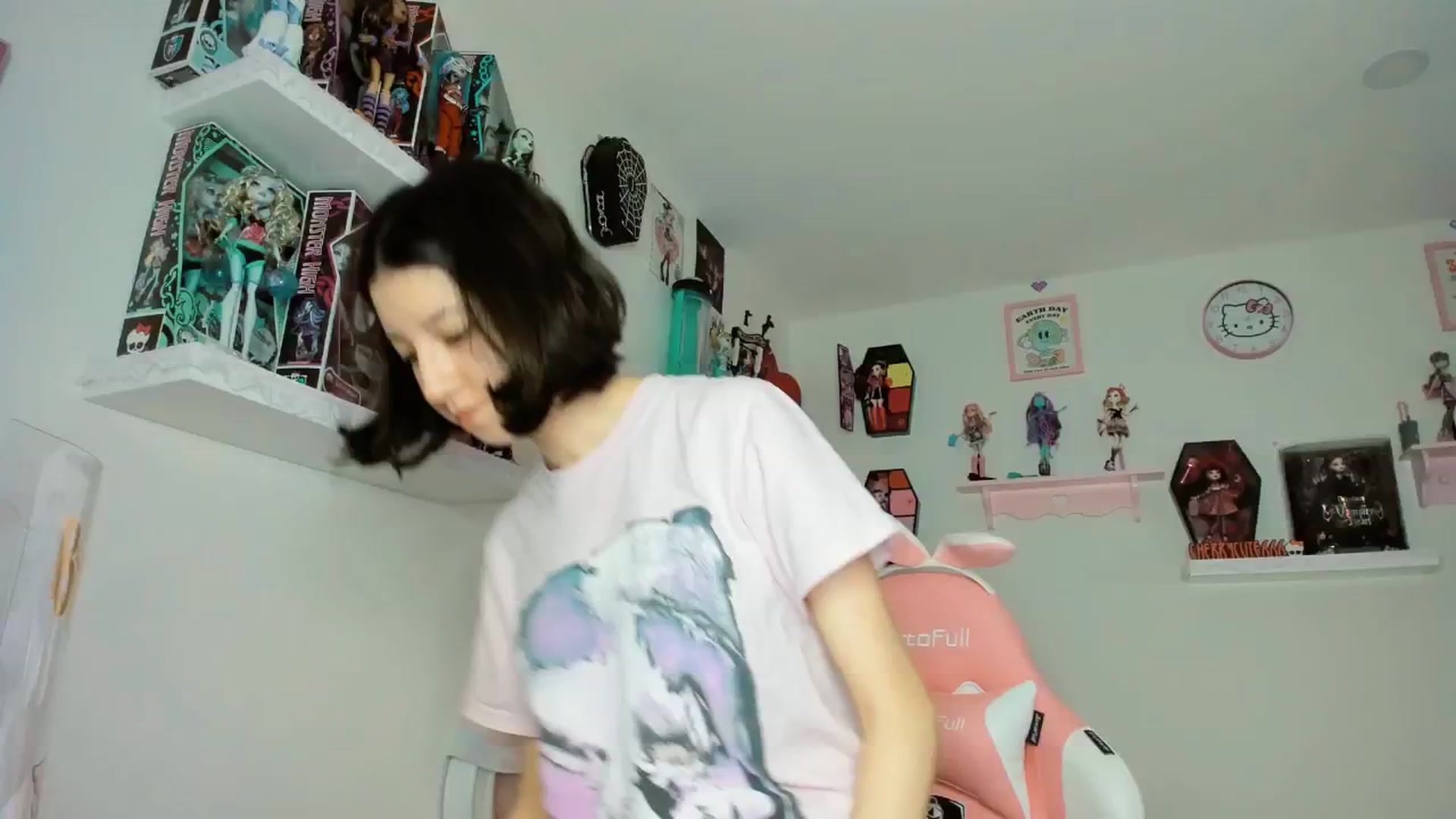 Gallery image thumbnail from Cherrycute666's myfreecams stream on, 10/05/2025, 05:05 image 7 of 20