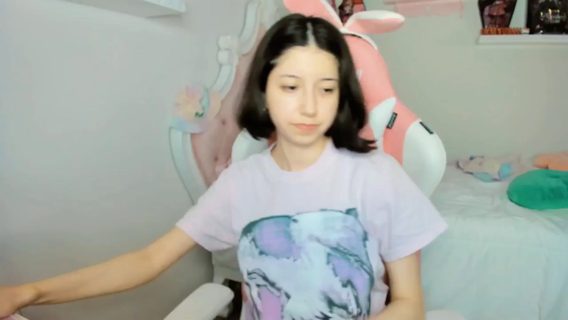 Gallery image thumbnail from Cherrycute666's myfreecams stream on, 10/05/2025, 05:05 image 4 of 20