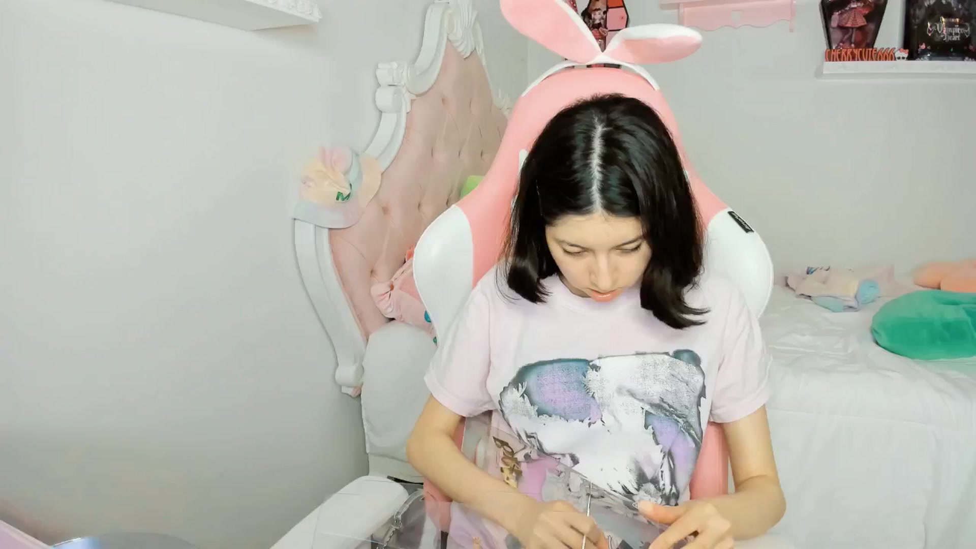Gallery image thumbnail from Cherrycute666's myfreecams stream on, 10/05/2025, 05:05 image 3 of 20
