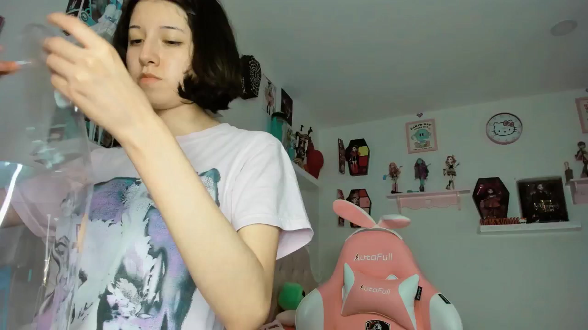 Gallery image thumbnail from Cherrycute666's myfreecams stream on, 10/05/2025, 05:05 image 10 of 20