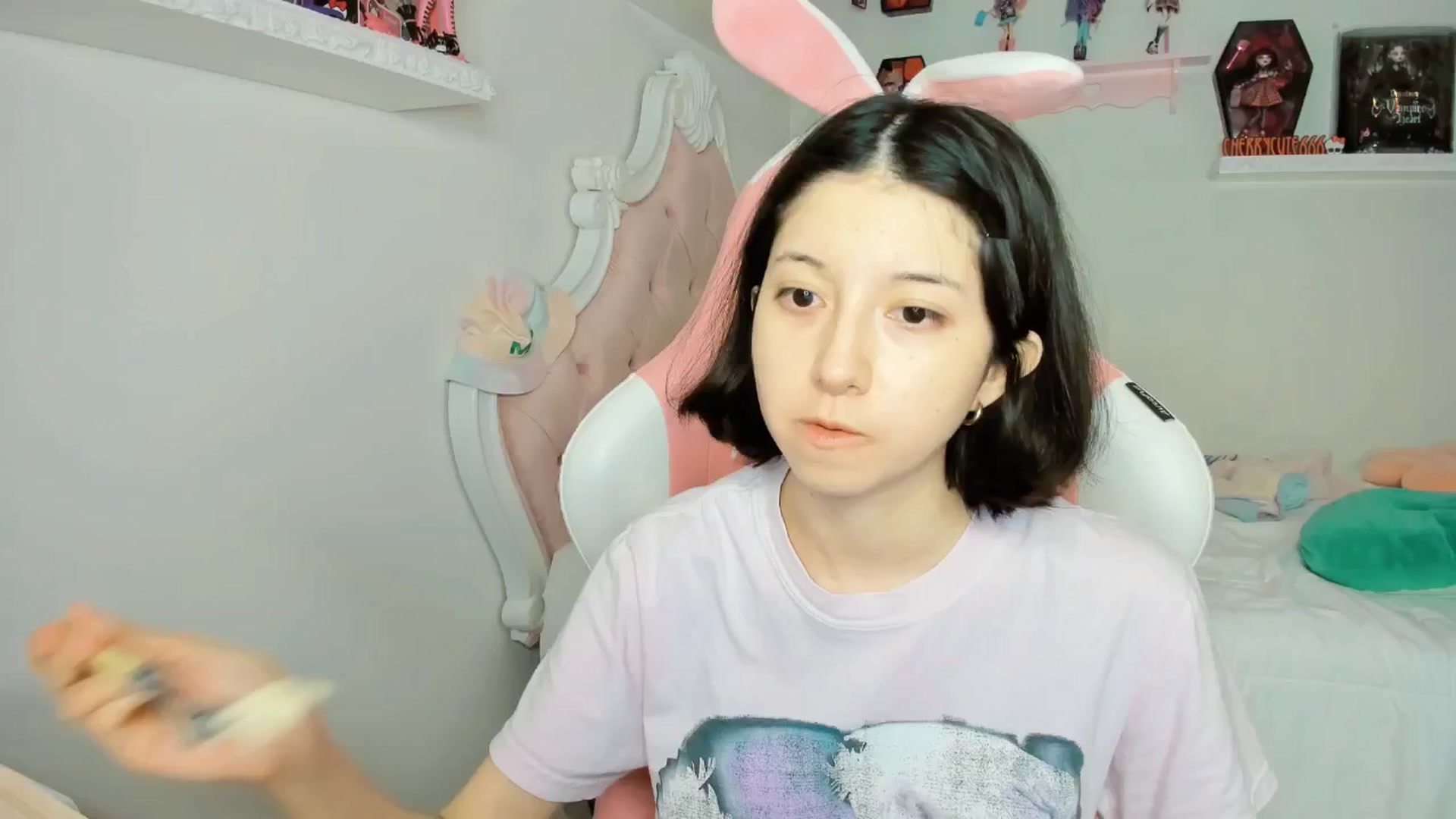 Gallery image thumbnail from Cherrycute666's myfreecams stream on, 10/05/2025, 05:05 image 18 of 20