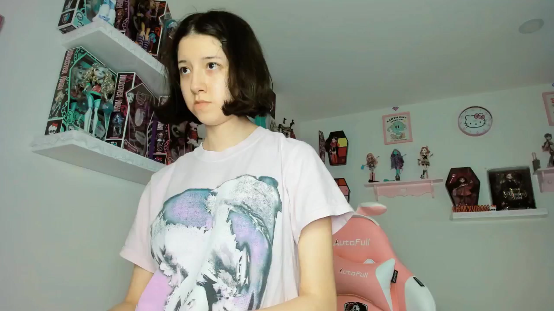 Gallery image thumbnail from Cherrycute666's myfreecams stream on, 10/05/2025, 05:05 image 14 of 20