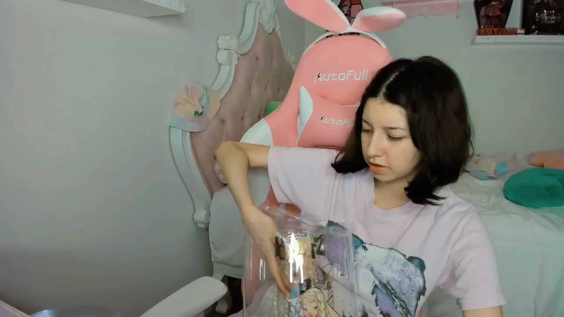 Gallery image thumbnail from Cherrycute666's myfreecams stream on, 10/05/2025, 05:05 image 2 of 20