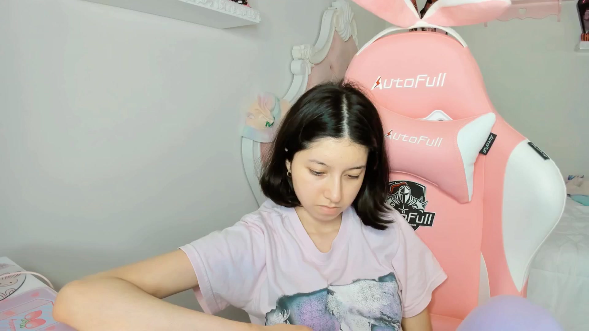 Gallery image thumbnail from Cherrycute666's myfreecams stream on, 10/05/2025, 08:43 image 6 of 20