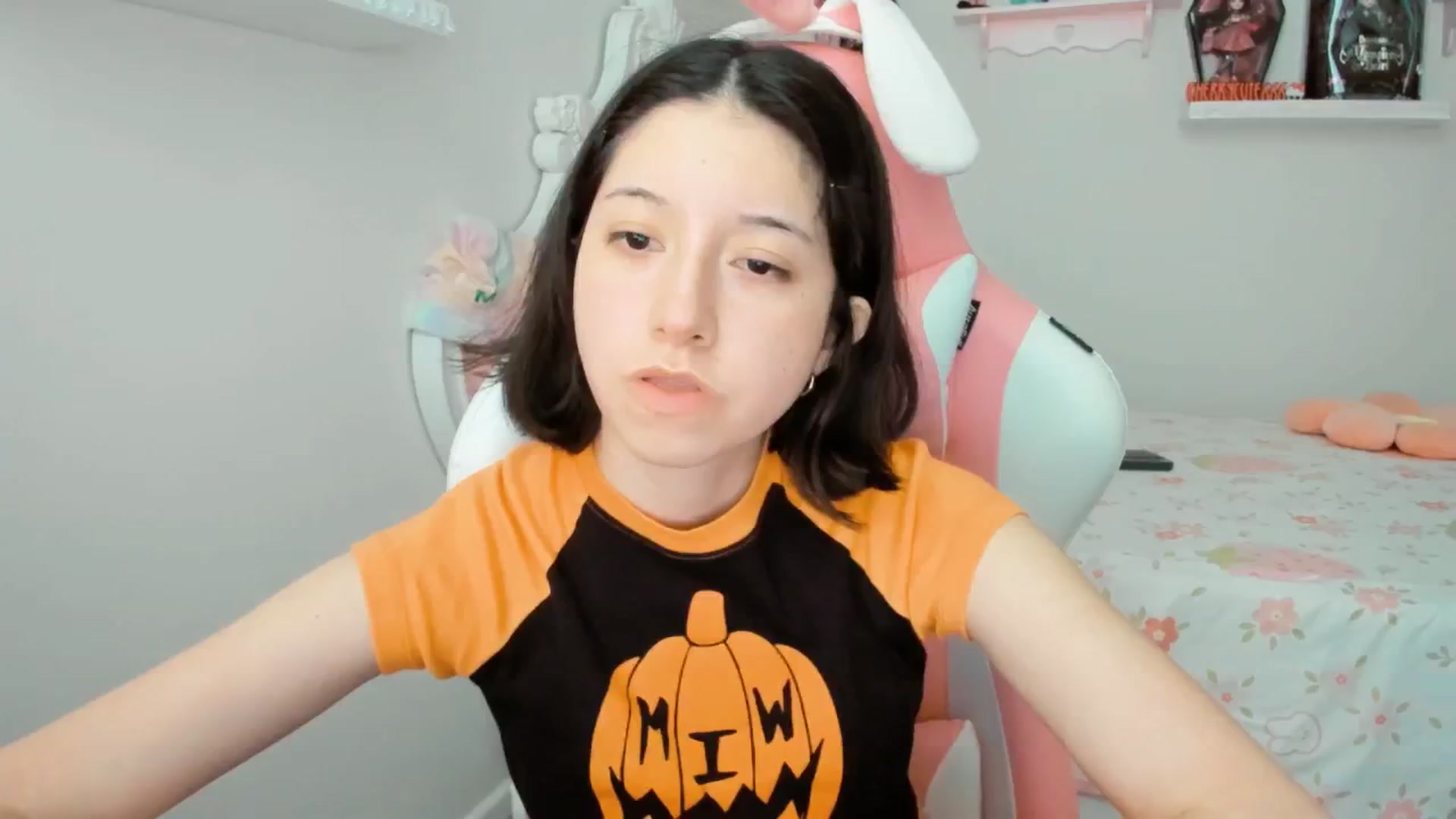 Gallery image thumbnail from Cherrycute666's myfreecams stream on, 10/09/2025, 23:57 image 12 of 20