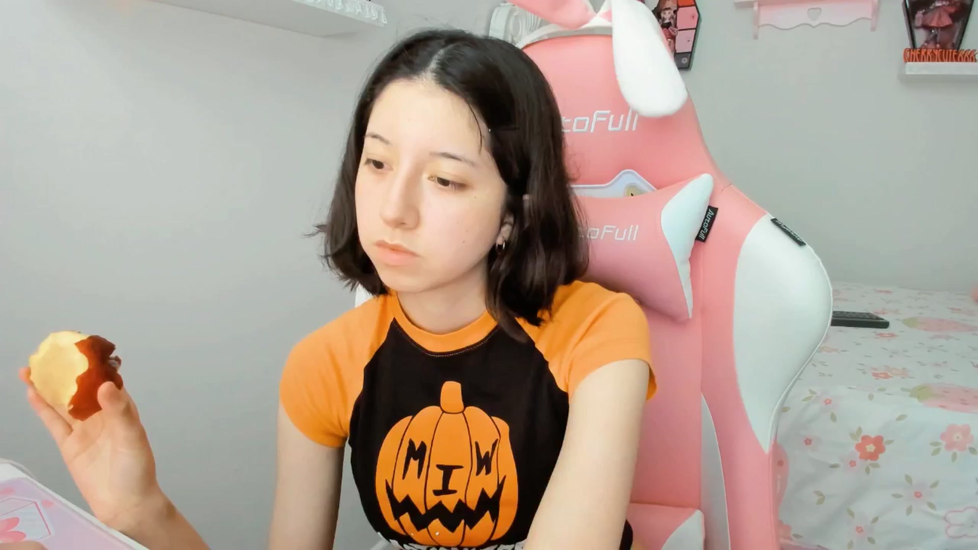 Gallery image thumbnail from Cherrycute666's myfreecams stream on, 10/09/2025, 23:57 image 6 of 20