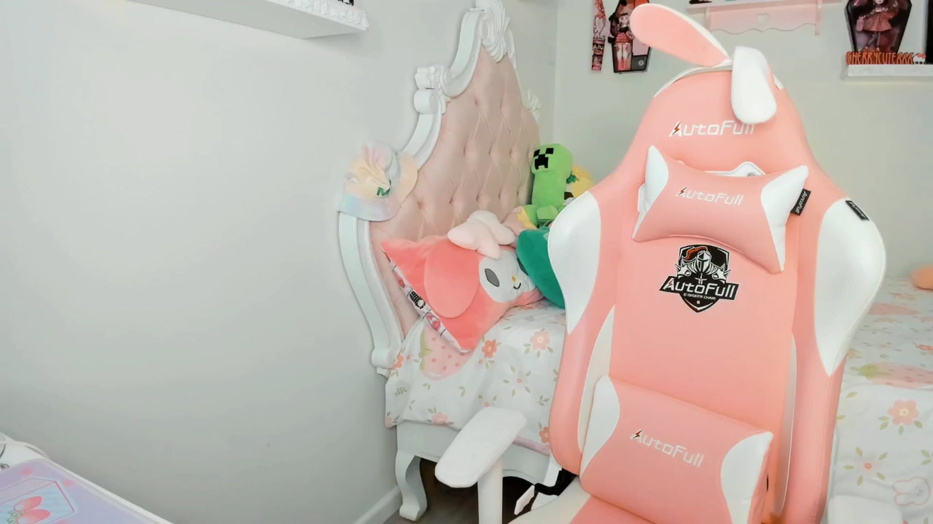 Gallery image thumbnail from Cherrycute666's myfreecams stream on, 10/09/2025, 23:57 image 18 of 20