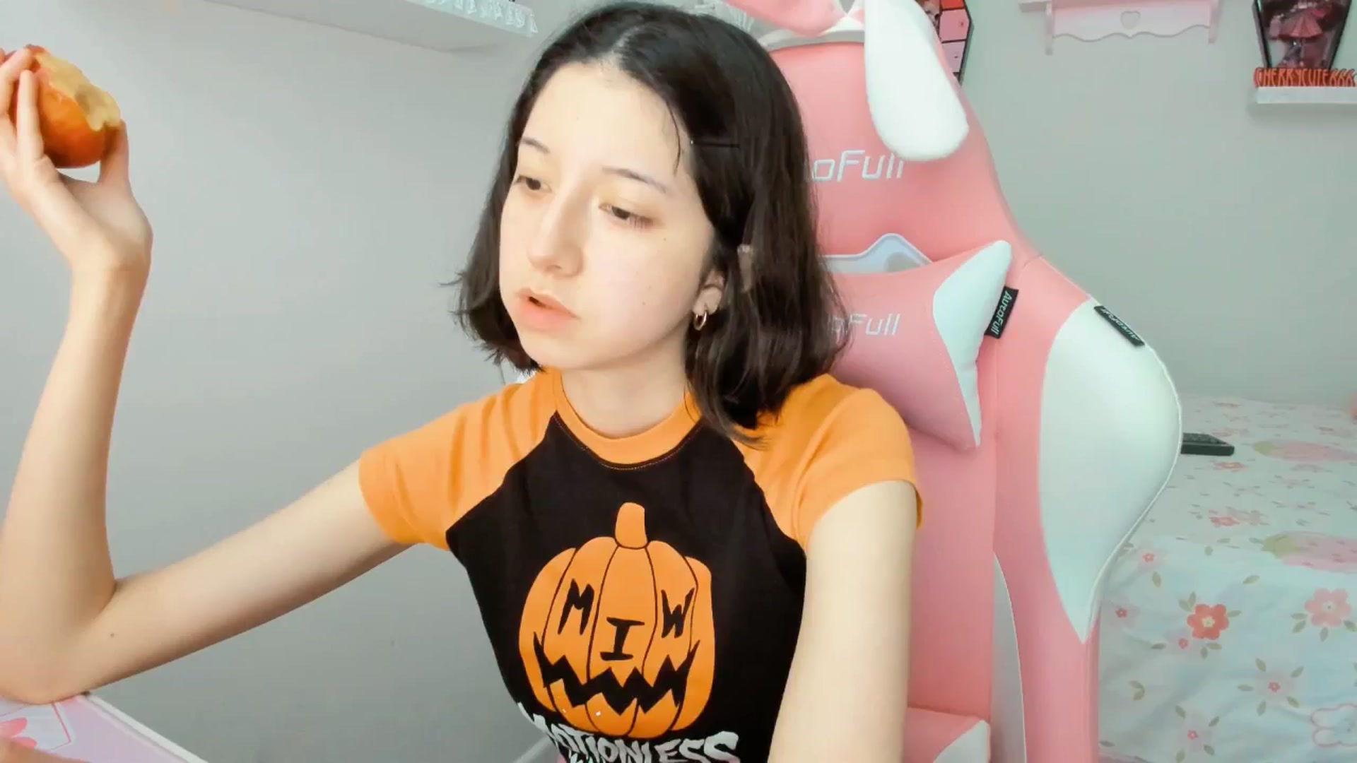 Gallery image thumbnail from Cherrycute666's myfreecams stream on, 10/09/2025, 23:57 image 4 of 20