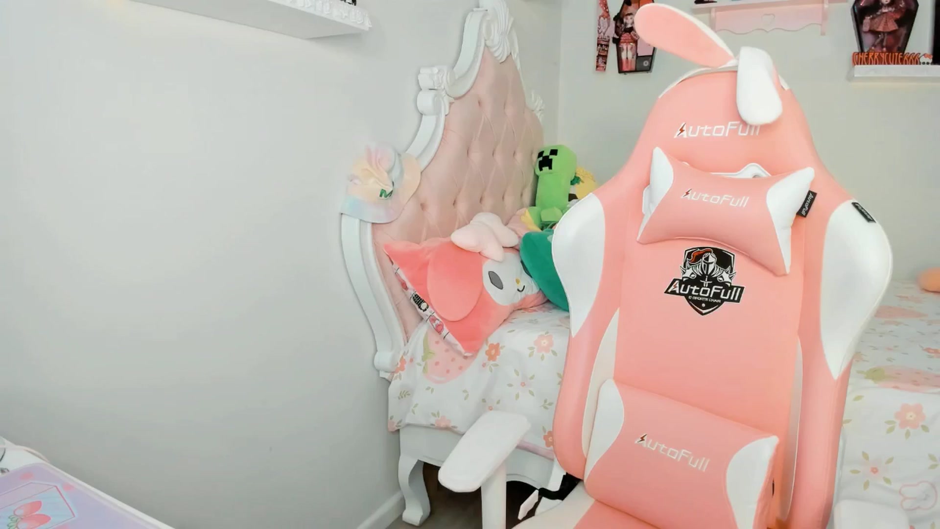 Gallery image thumbnail from Cherrycute666's myfreecams stream on, 10/09/2025, 23:57 image 17 of 20