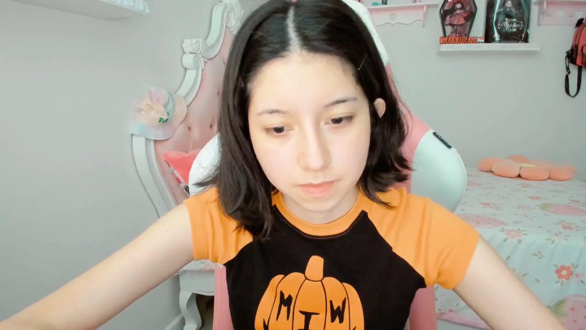 Gallery image thumbnail from Cherrycute666's myfreecams stream on, 10/09/2025, 23:57 image 10 of 20