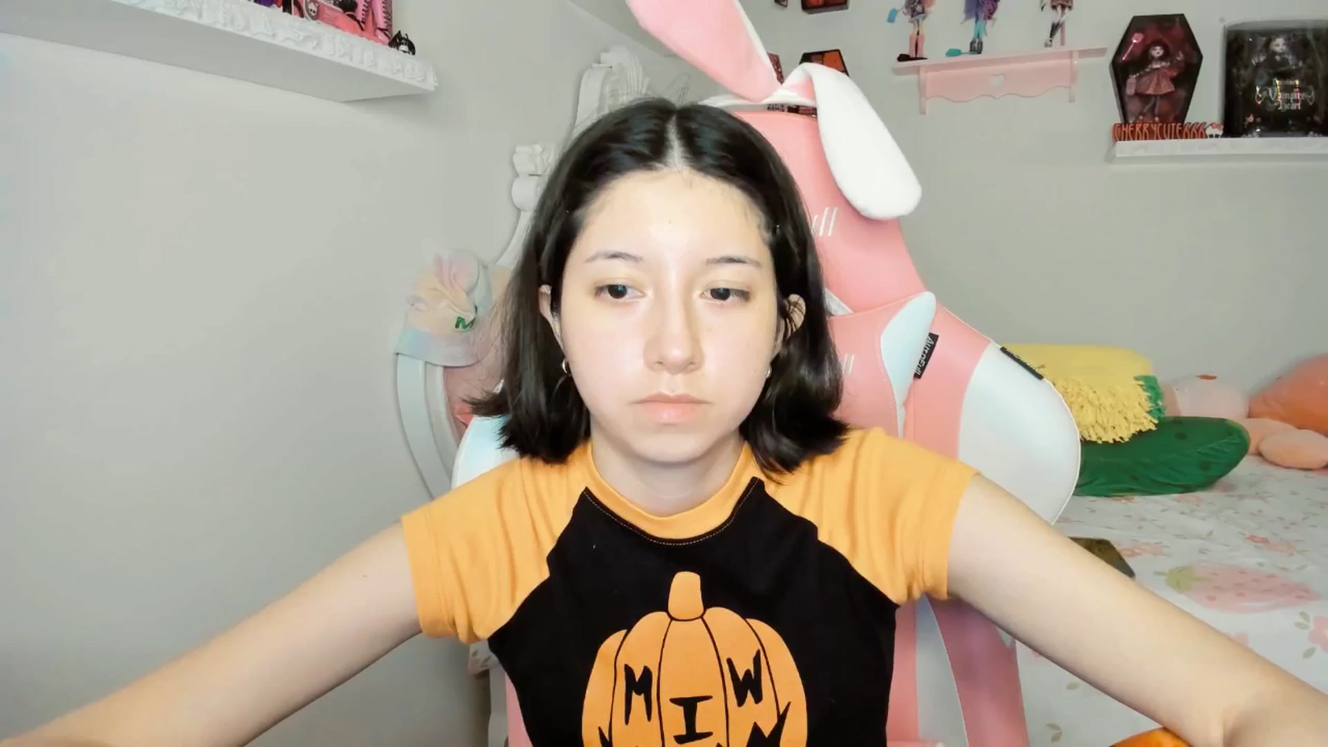 Gallery image thumbnail from Cherrycute666's myfreecams stream on, 10/10/2025, 07:20 image 1 of 20