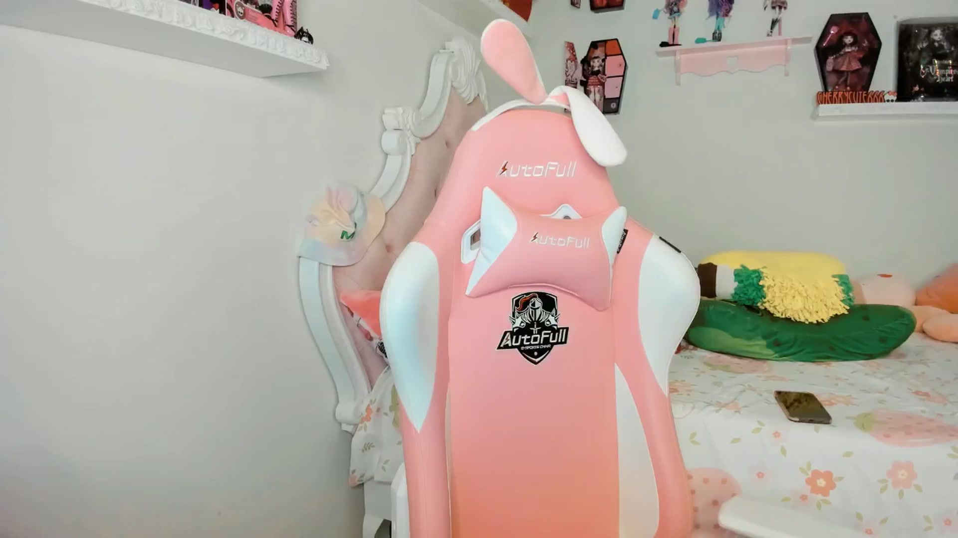 Gallery image thumbnail from Cherrycute666's myfreecams stream on, 10/10/2025, 07:20 image 4 of 20