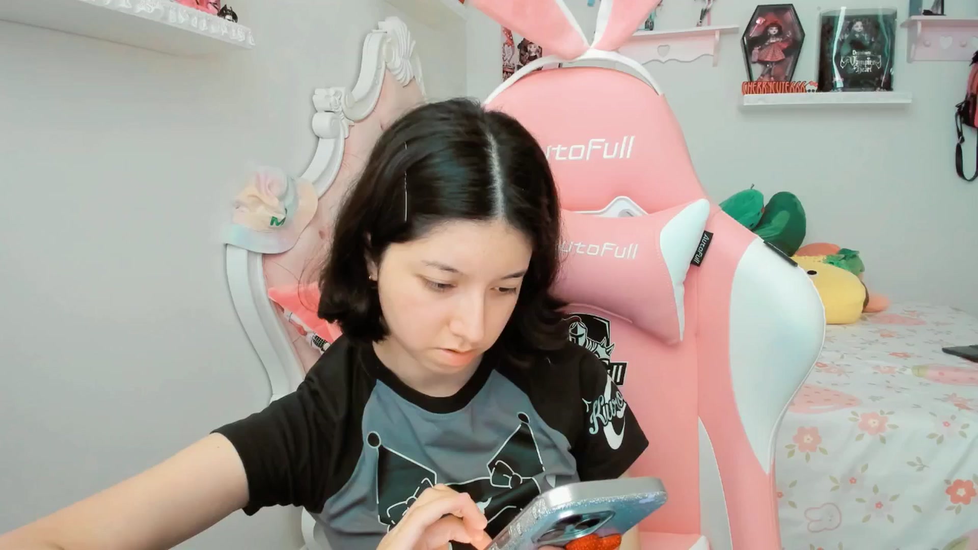 Gallery image thumbnail from Cherrycute666's myfreecams stream on, 10/11/2025, 24:08 image 4 of 20