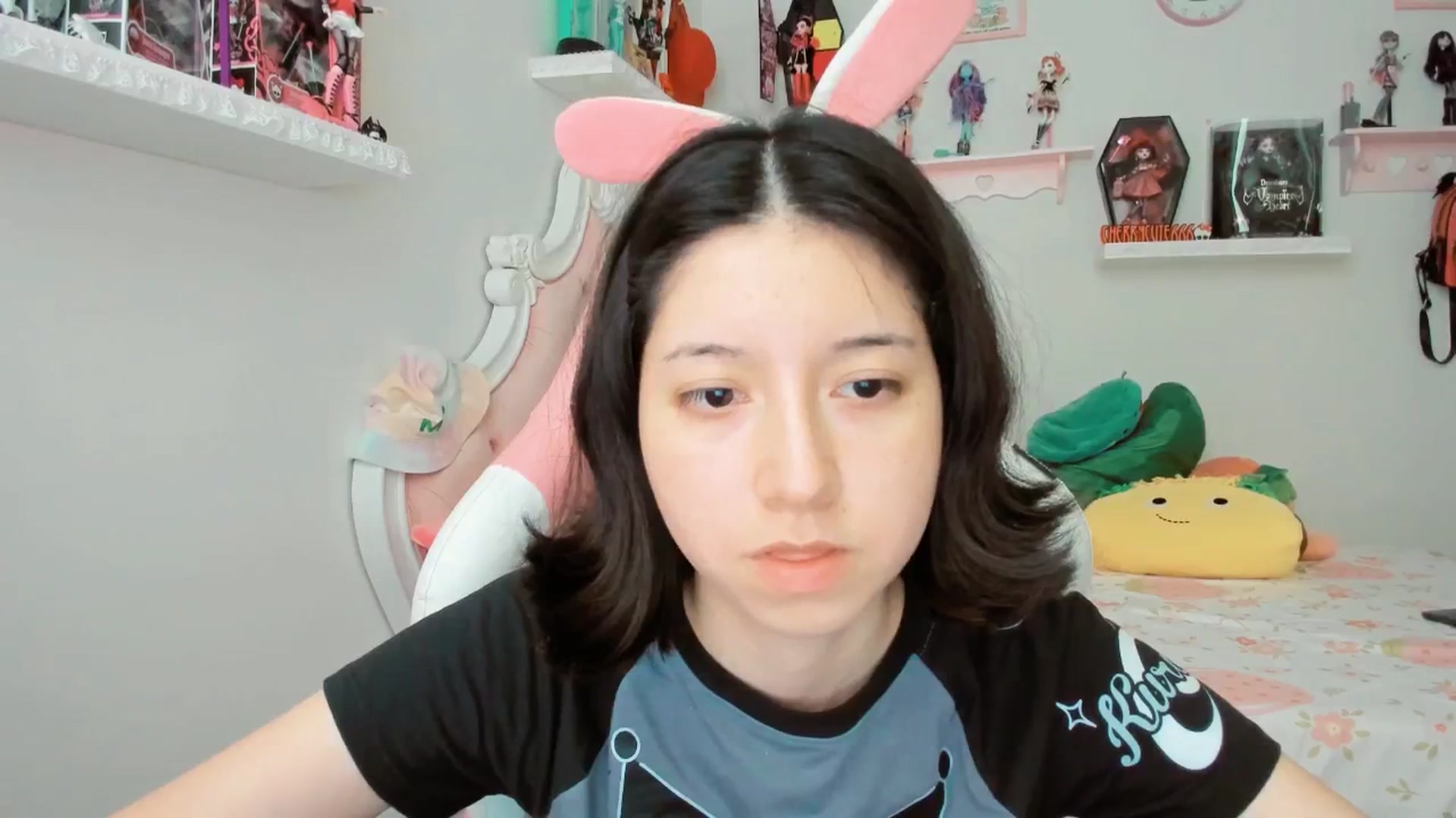Gallery image thumbnail from Cherrycute666's myfreecams stream on, 10/11/2025, 24:08 image 13 of 20