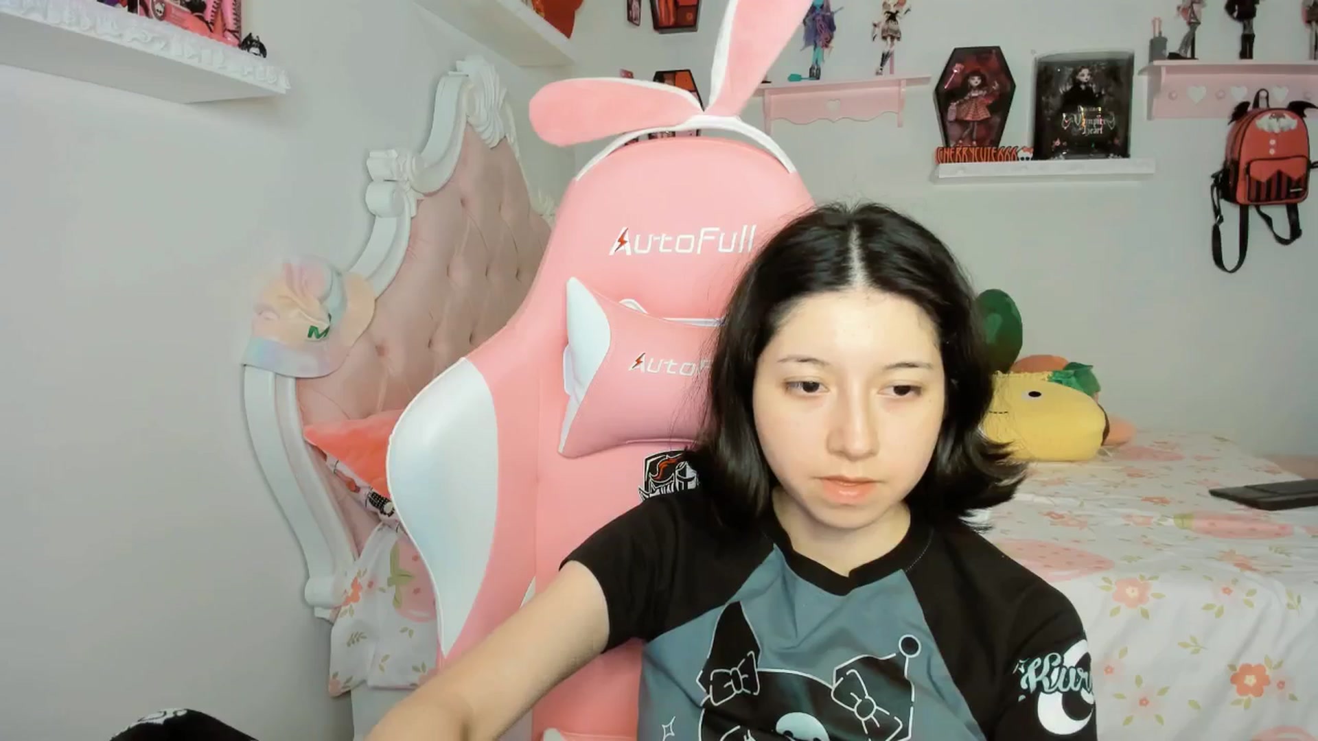 Gallery image thumbnail from Cherrycute666's myfreecams stream on, 10/11/2025, 24:08 image 19 of 20
