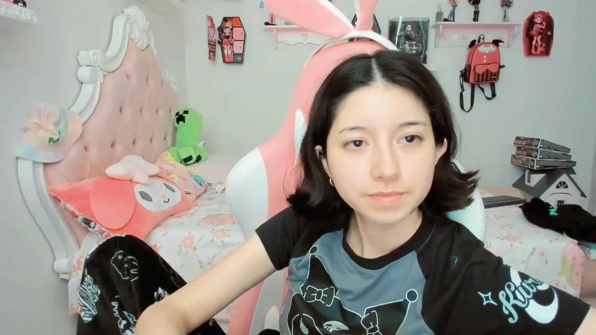 Gallery image thumbnail from Cherrycute666's myfreecams stream on, 10/11/2025, 24:08 image 3 of 20