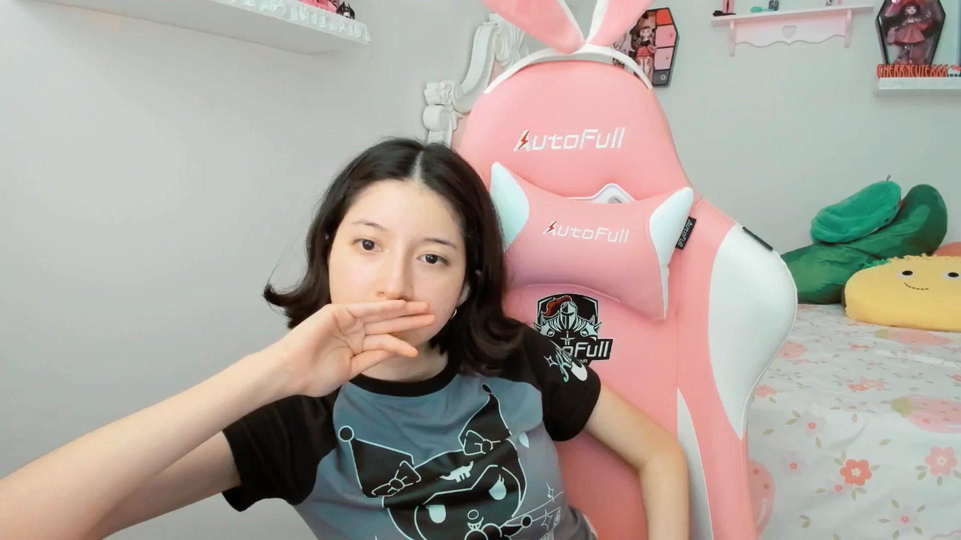 Gallery image thumbnail from Cherrycute666's myfreecams stream on, 10/11/2025, 24:08 image 8 of 20