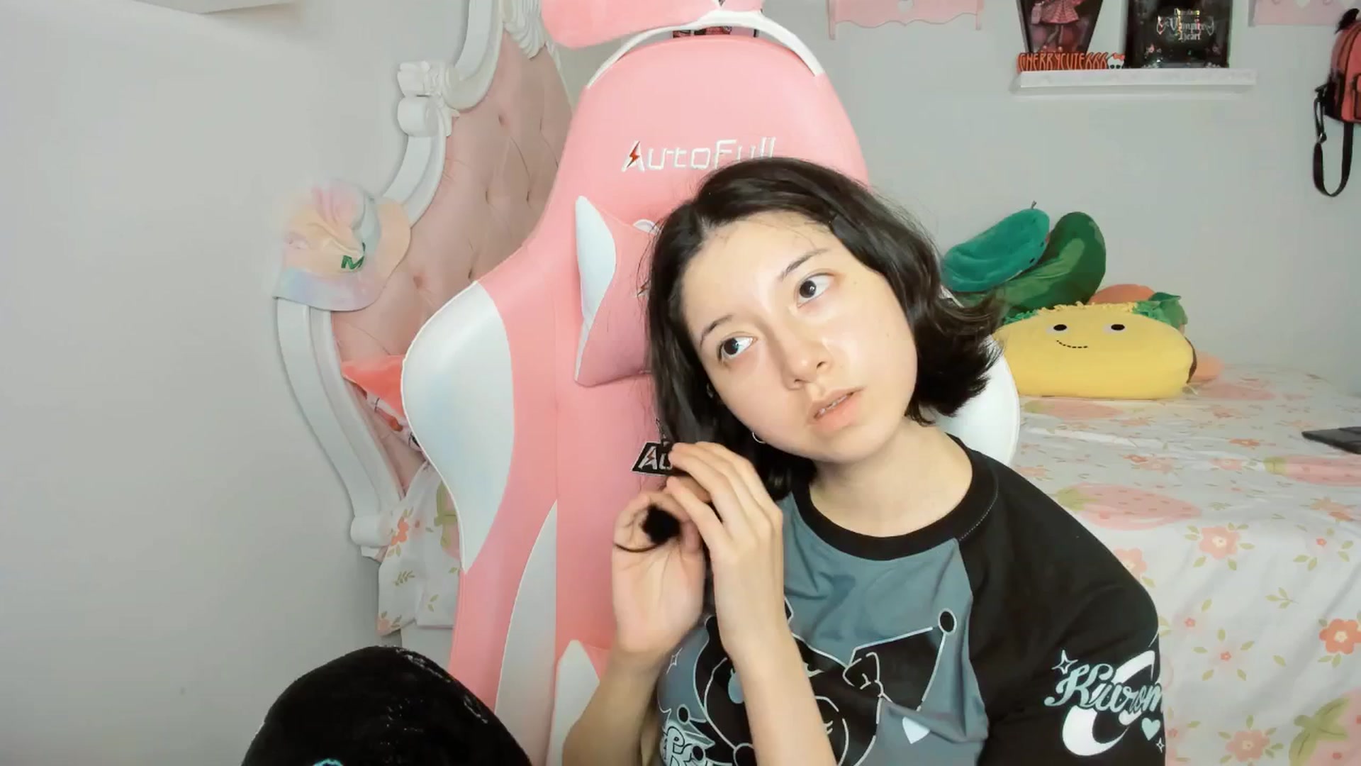 Gallery image thumbnail from Cherrycute666's myfreecams stream on, 10/11/2025, 24:49 image 1 of 20