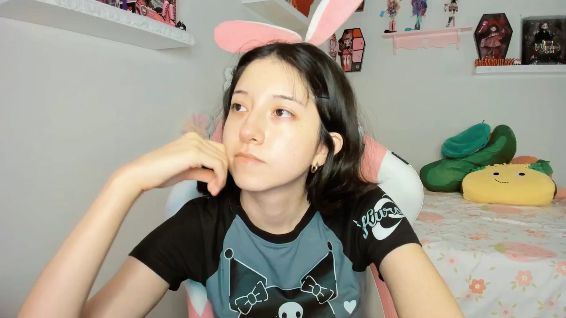 Gallery image thumbnail from Cherrycute666's myfreecams stream on, 10/11/2025, 24:49 image 5 of 20