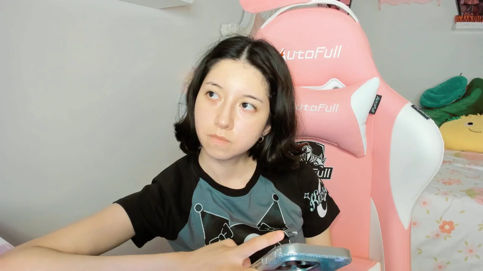 Gallery image thumbnail from Cherrycute666's myfreecams stream on, 10/11/2025, 24:49 image 17 of 20