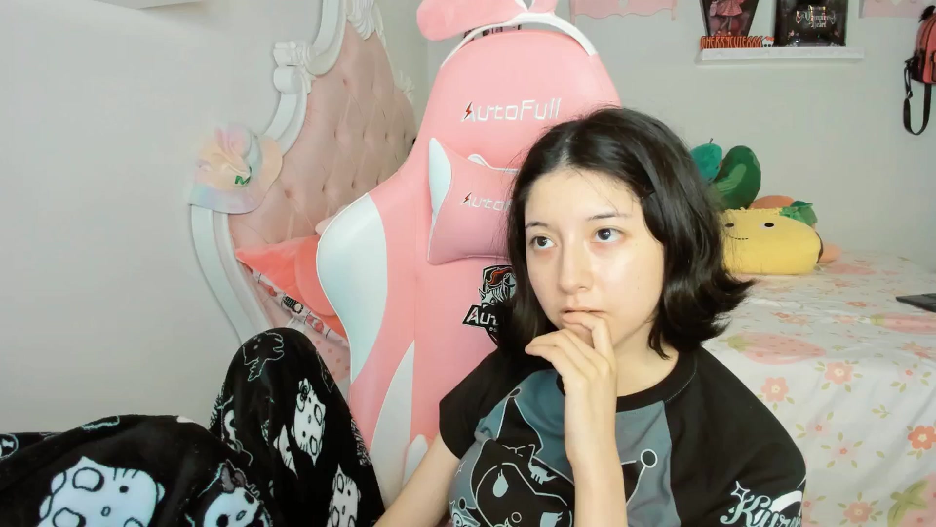 Gallery image thumbnail from Cherrycute666's myfreecams stream on, 10/11/2025, 24:49 image 3 of 20