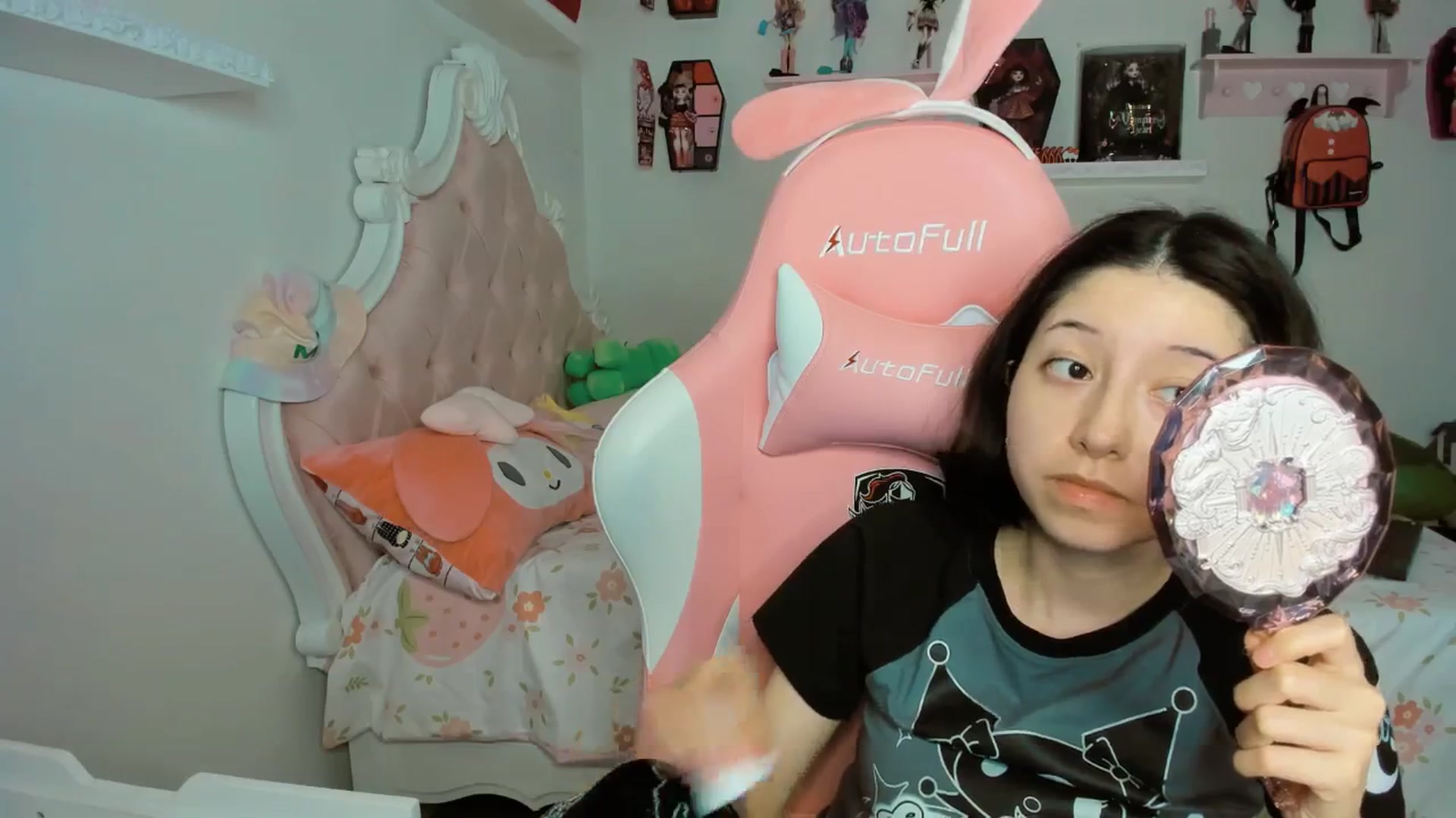 Gallery image thumbnail from Cherrycute666's myfreecams stream on, 10/11/2025, 08:22 image 19 of 20