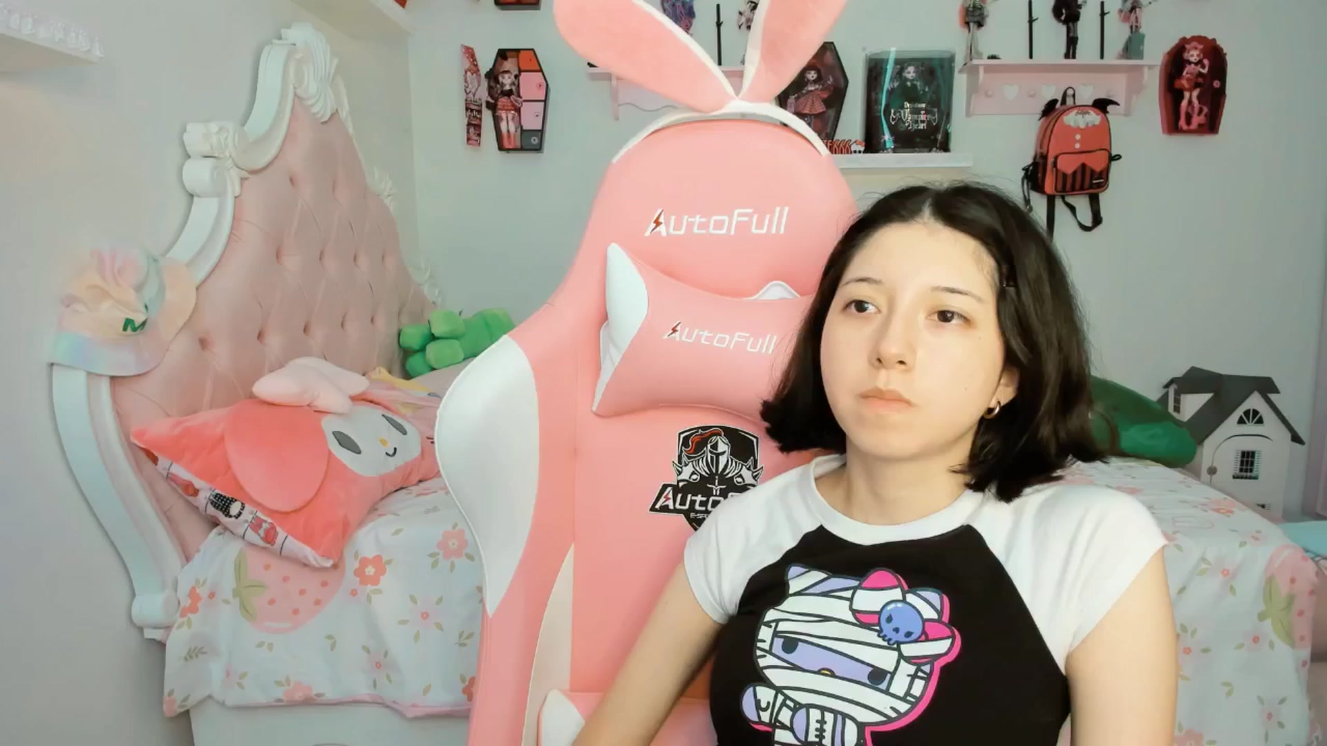 Gallery image thumbnail from Cherrycute666's myfreecams stream on, 10/11/2025, 22:38 image 4 of 20