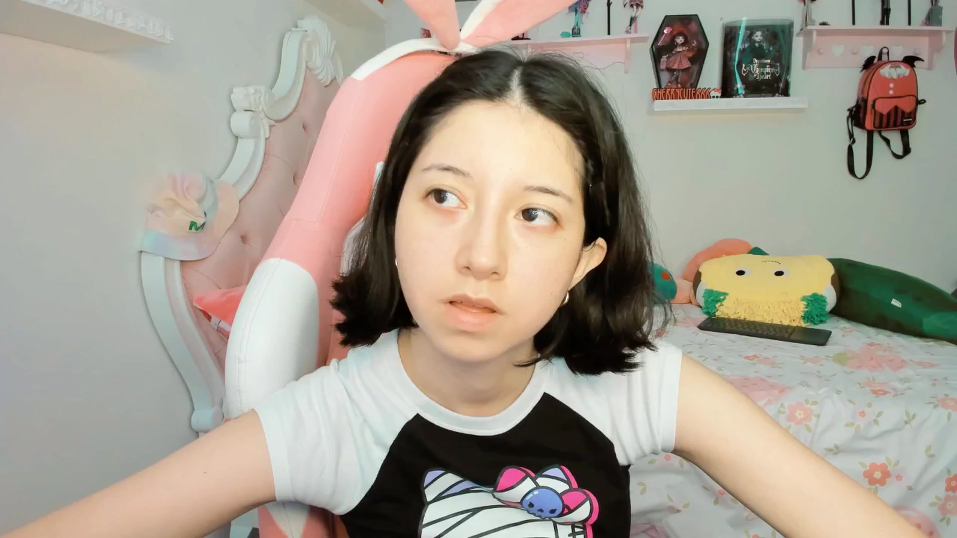 Gallery image thumbnail from Cherrycute666's myfreecams stream on, 10/11/2025, 22:38 image 10 of 20