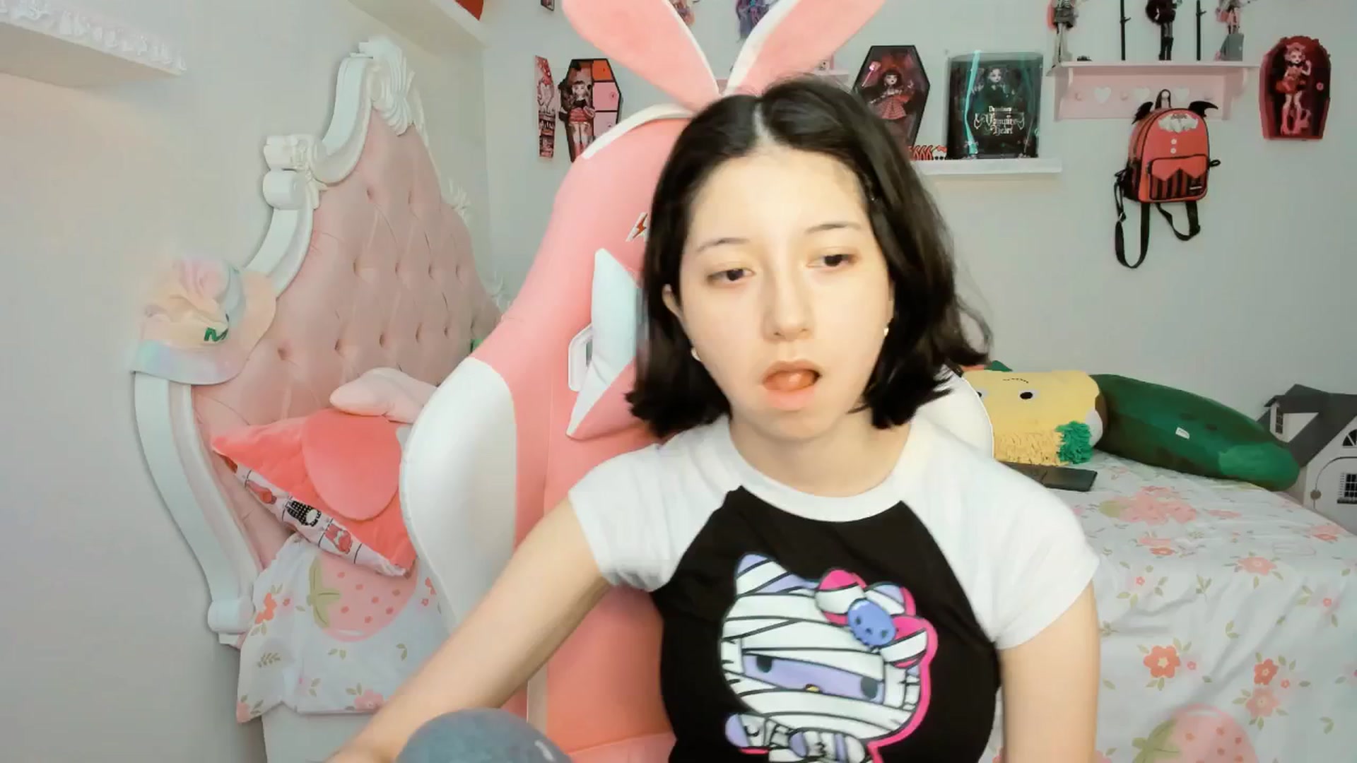 Gallery image thumbnail from Cherrycute666's myfreecams stream on, 10/11/2025, 22:38 image 2 of 20