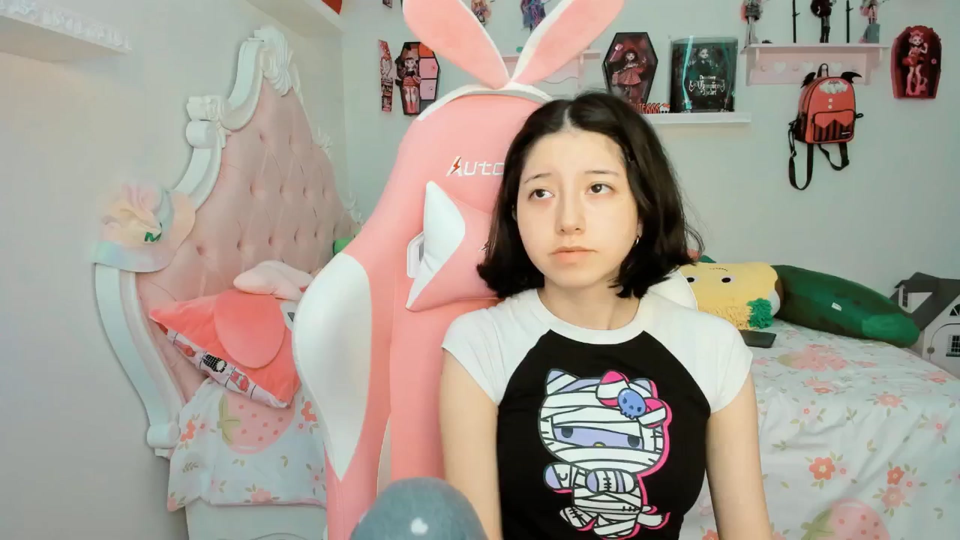 Gallery image thumbnail from Cherrycute666's myfreecams stream on, 10/11/2025, 22:38 image 3 of 20