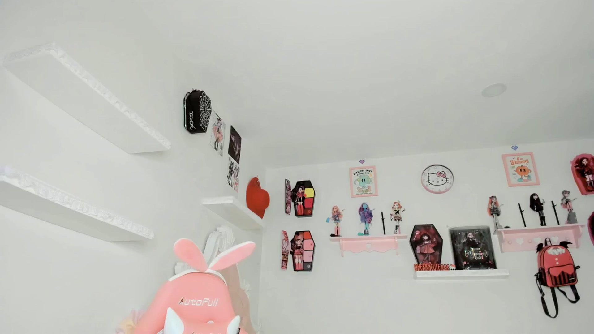 Gallery image thumbnail from Cherrycute666's myfreecams stream on, 10/12/2025, 07:52 image 5 of 20