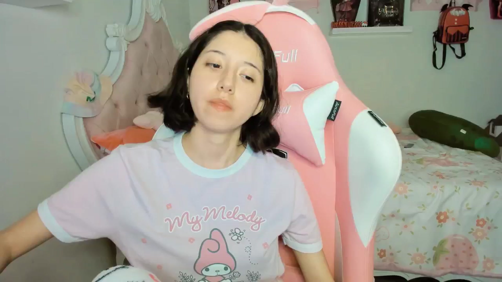 Gallery image thumbnail from Cherrycute666's myfreecams stream on, 10/12/2025, 07:52 image 10 of 20